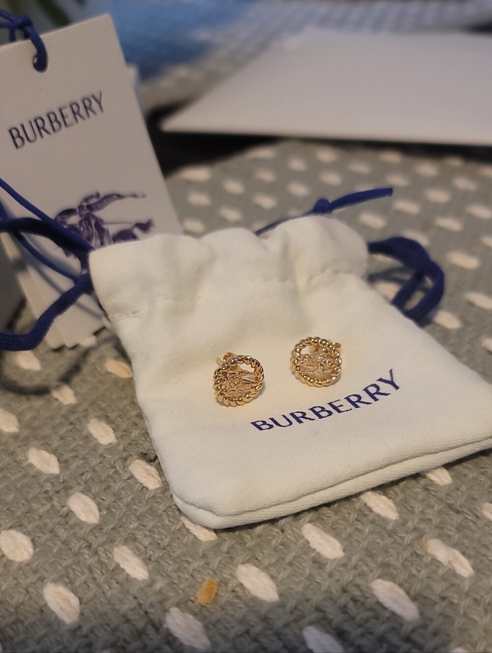 BURBERRY KNIGHT STUD EARINGS